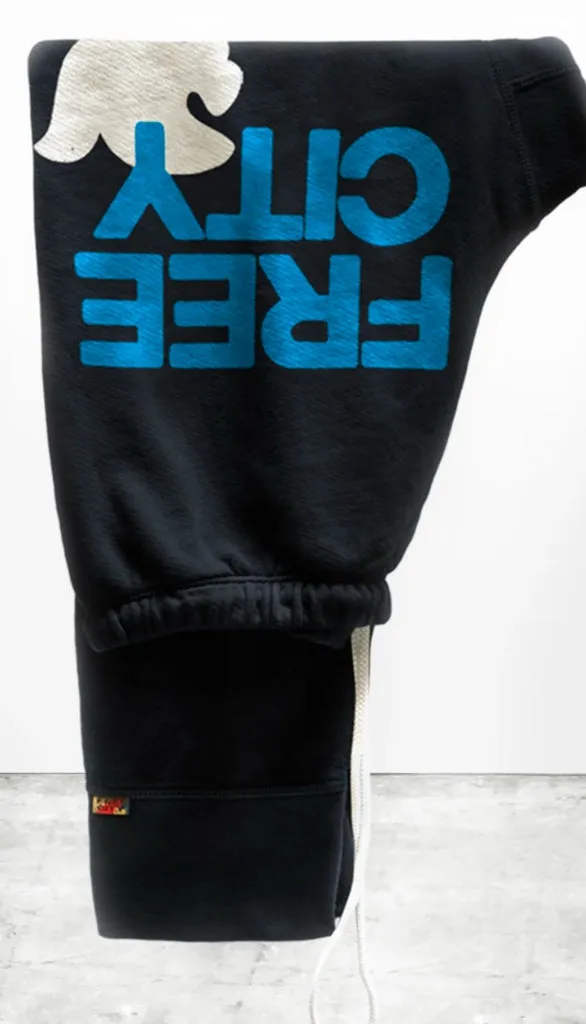 Freecity Large 3/4 Sweatpants