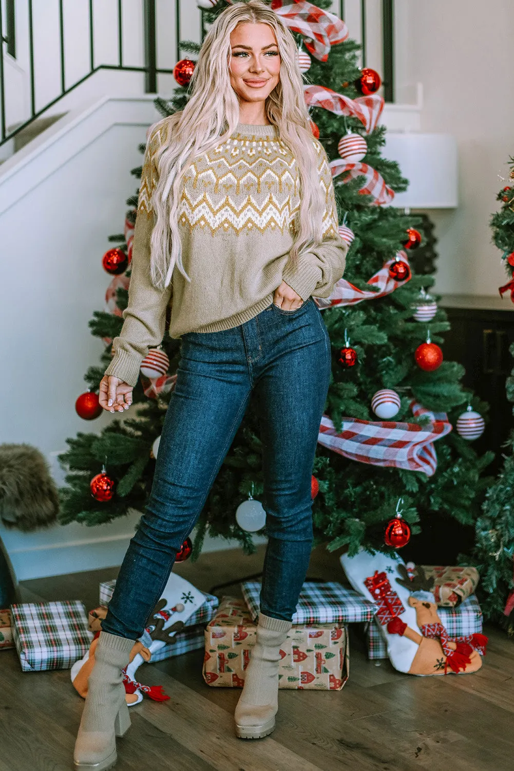 Geometric Ribbed Round Neck Sweater