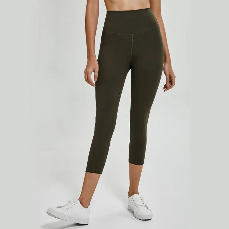 STREAM Capri Leggings