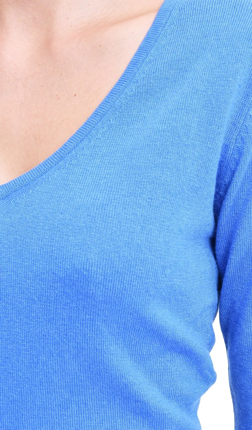 V-NECK BASIC SWEATER